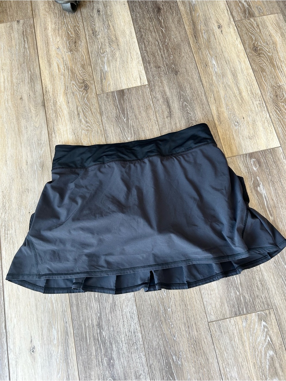 Lululemon Pace Setter Skirt Sz 10 Tall Black Swift Pleated Tennis